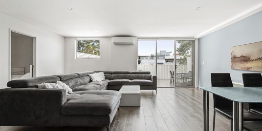 1/50-52 Lawrence Street, Peakhurst  NSW  2210