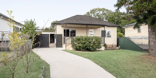 16 Cutcliffe Avenue, Regents Park  NSW  2143